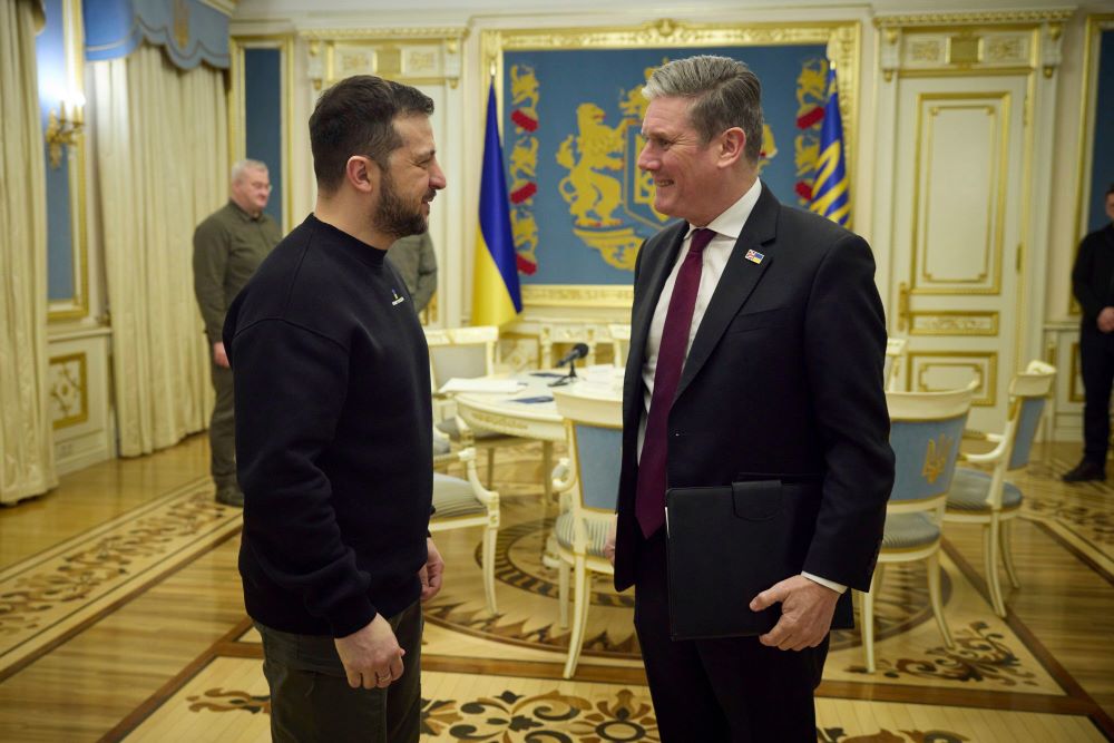Labour leader Keir Starmer and Ukrainian President Volodymyr Zelenskyy (Alamy)