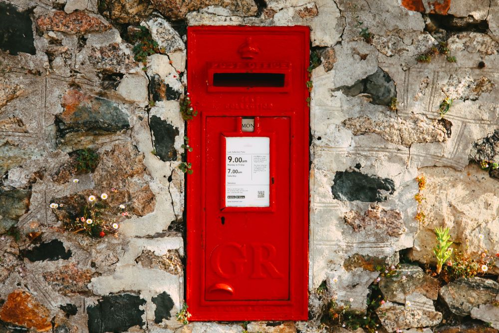 A post box in Cornwall (Alamy)