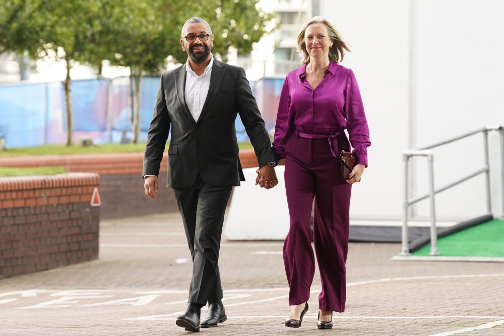 James Cleverly and his wife Suzie (Alamy)