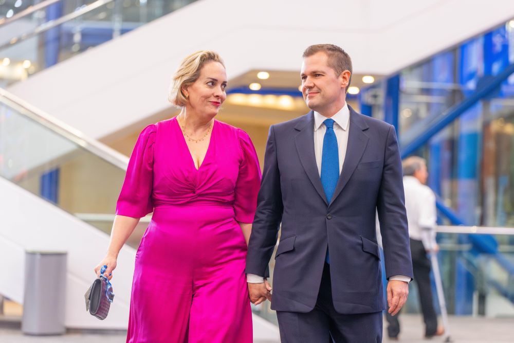  Robert Jenrick and his wife Michal Berkneron (Alamy)